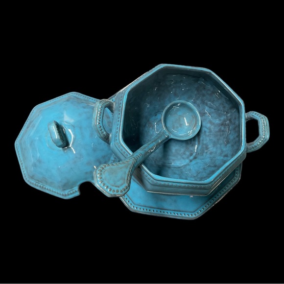 RARE FIND! Peasant Village Italian Pottery. Soup Tureen, Ladle & Platter. - Picture 2 of 4